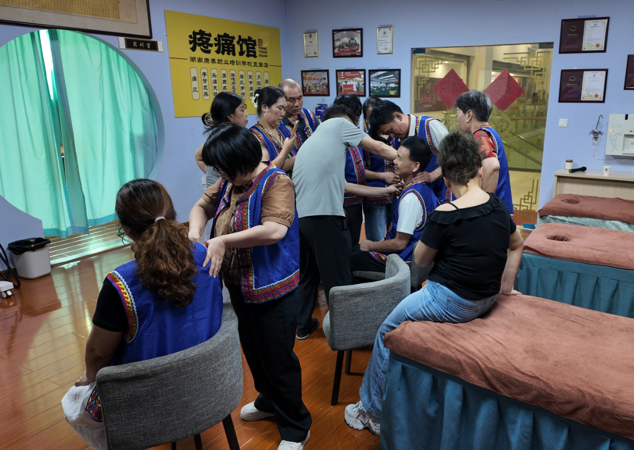 赋能实体康养行业升级！湖南康养培训学校为全国各地门店店主开展系统化技能集训